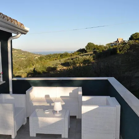 Casa vacanze Charming Holiday In With Garden