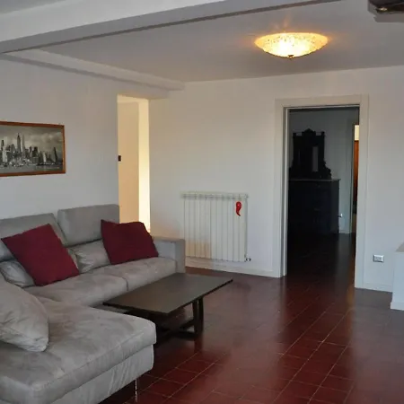 Casa vacanze Charming Holiday In With Garden *